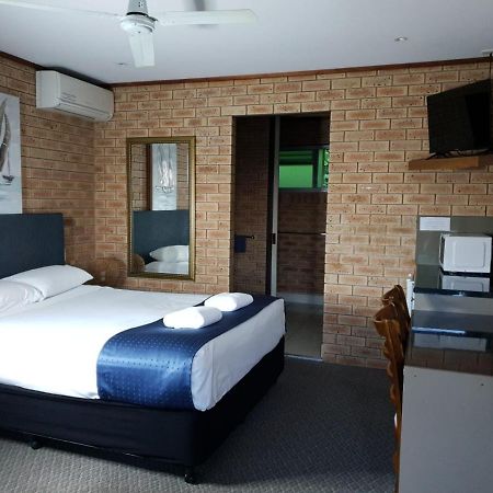 Pacific Paradise Airport Motel Kültér fotó