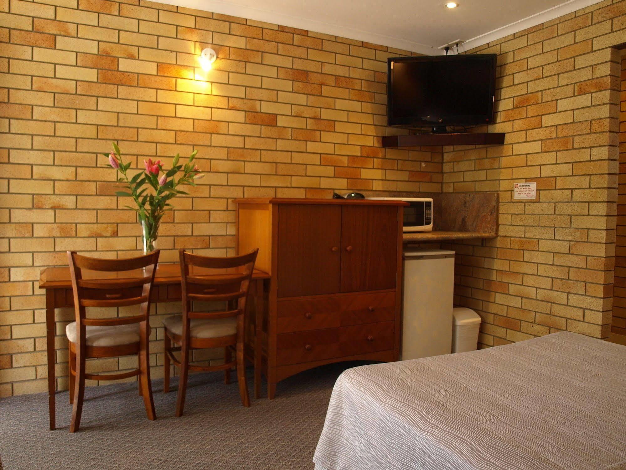 Pacific Paradise Airport Motel Kültér fotó